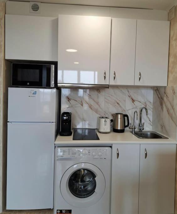 Cozy Studio With Sea View Apartment Benidorm Ngoại thất bức ảnh