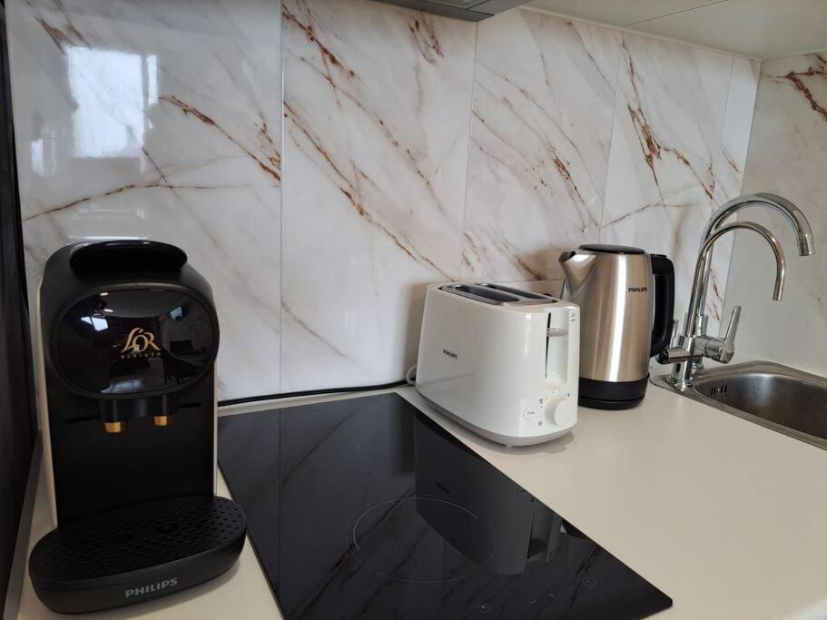Cozy Studio With Sea View Apartment Benidorm Ngoại thất bức ảnh